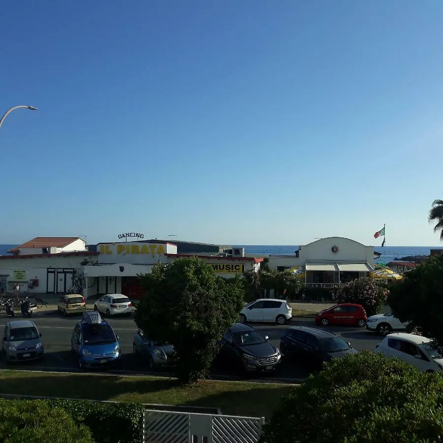 Pirata Apartment Marina di Massa 0*,  Italy